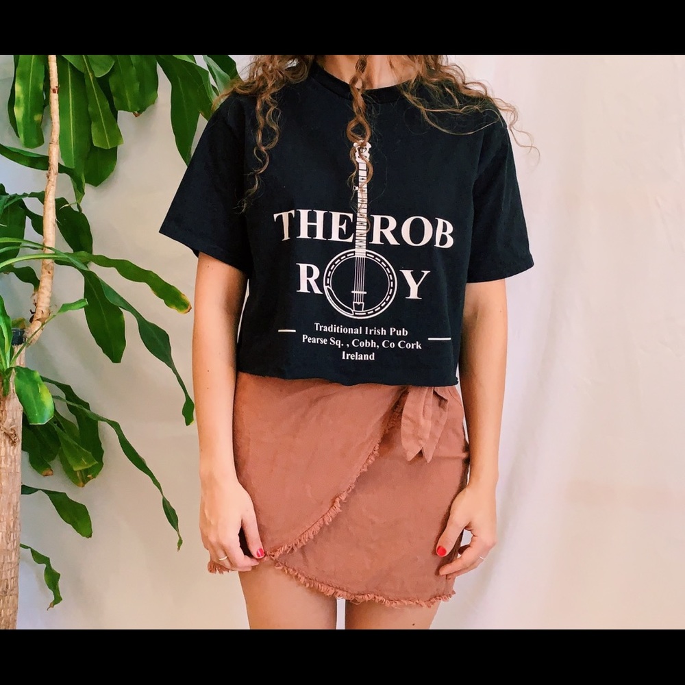 Black Vintage Crop Tee